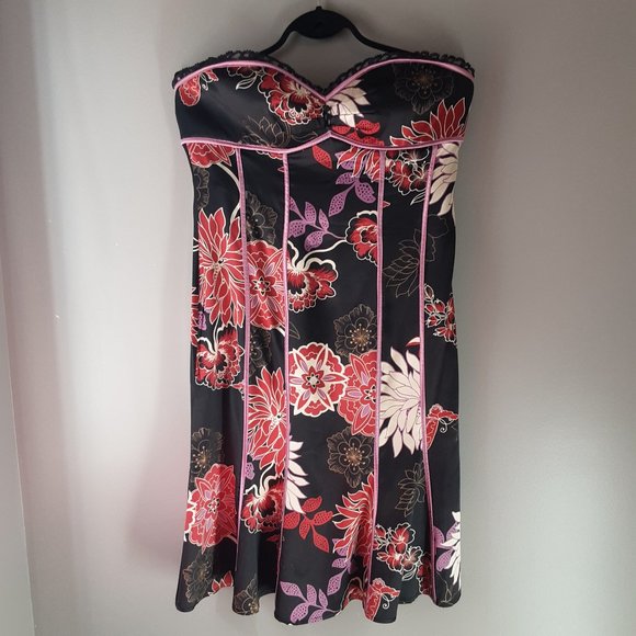 Bebe 100% Silk Black Pink Strapless Floral Flowy Dress Size Large - Picture 2 of 16